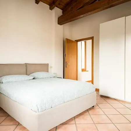 Holiday home Corte Storica Del 1700 *